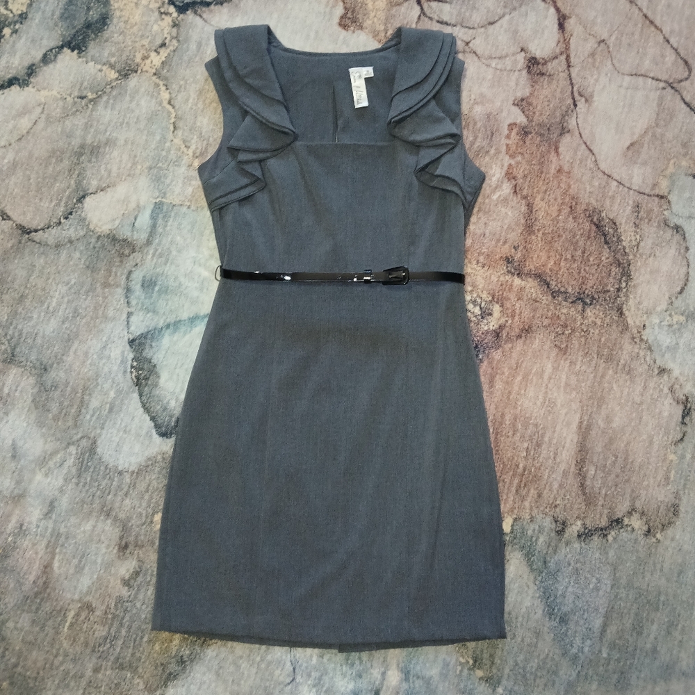 Elegant Gray Dress with Belt